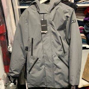 Winter coat DKNY size small